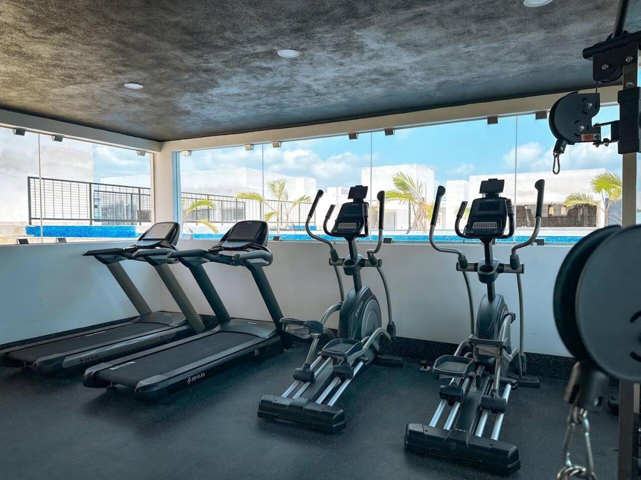 2 Bd With Private Balcony, Pool View, Gym